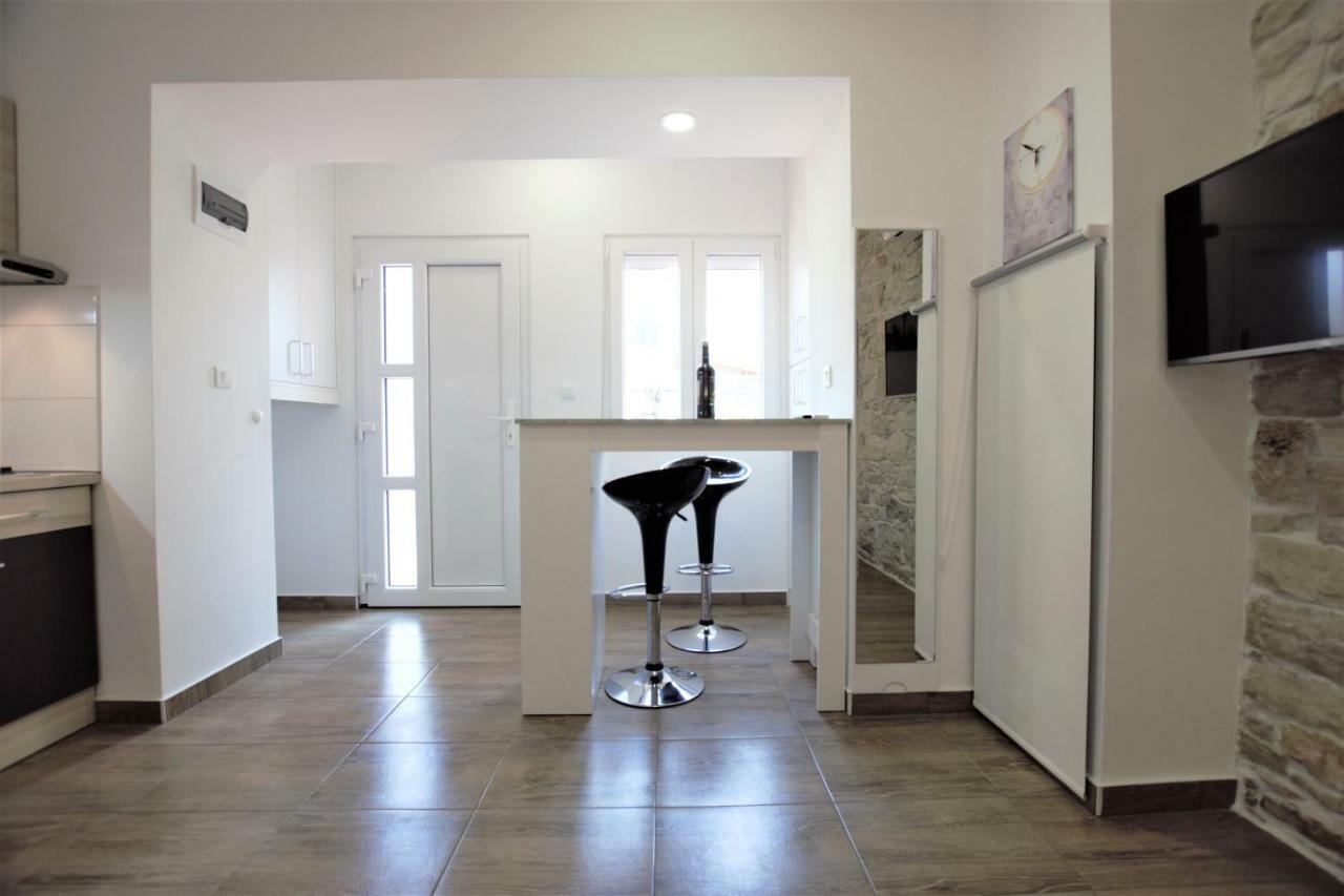 Studio apartman Danijela Pula Bagian luar foto
