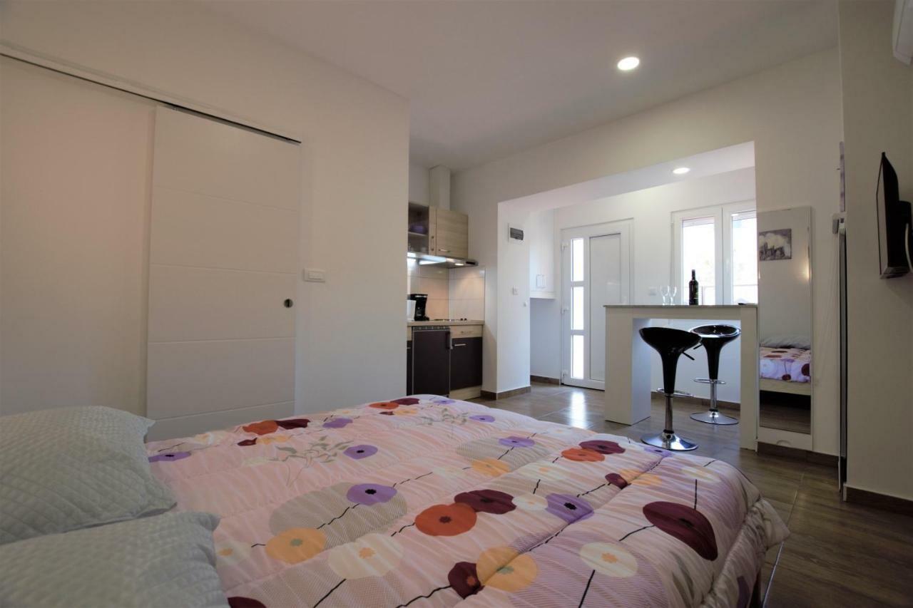 Studio apartman Danijela Pula Bagian luar foto