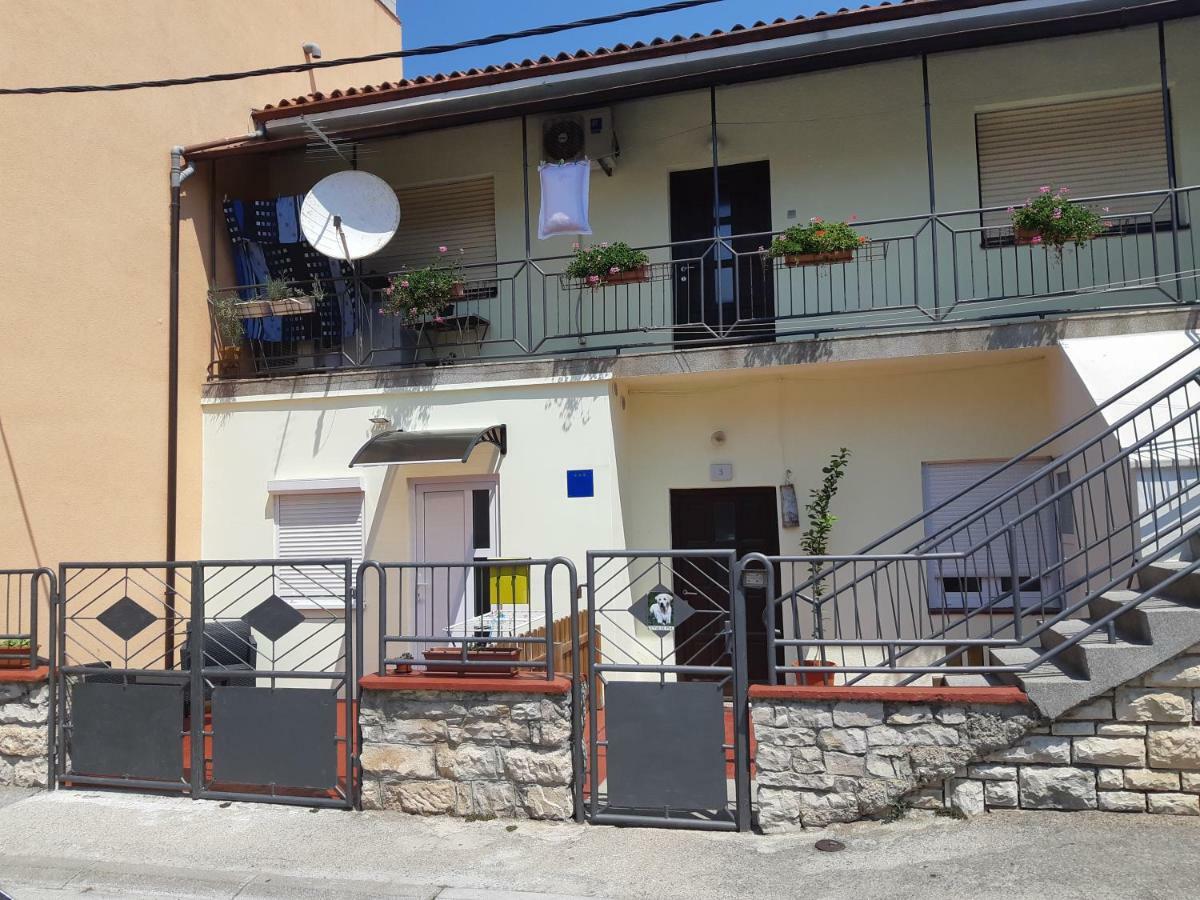 Studio apartman Danijela Pula Bagian luar foto